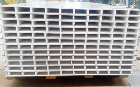 機(jī)制凈化板：自動(dòng)化生產(chǎn)提升效率，助力建筑業(yè)創(chuàng)新發(fā)展